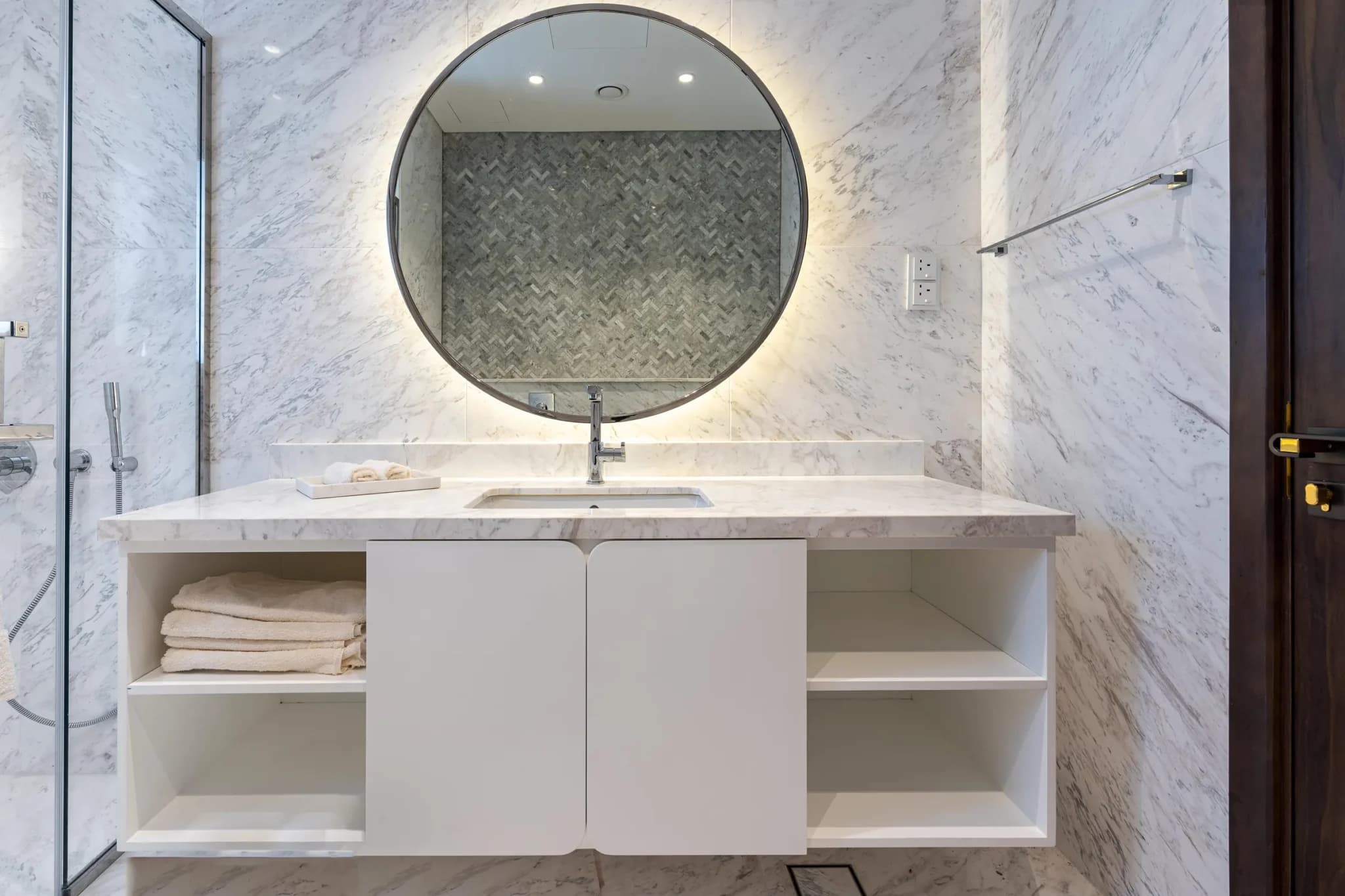 Luxury Spa-Inspired Bathroom Design in Dubai