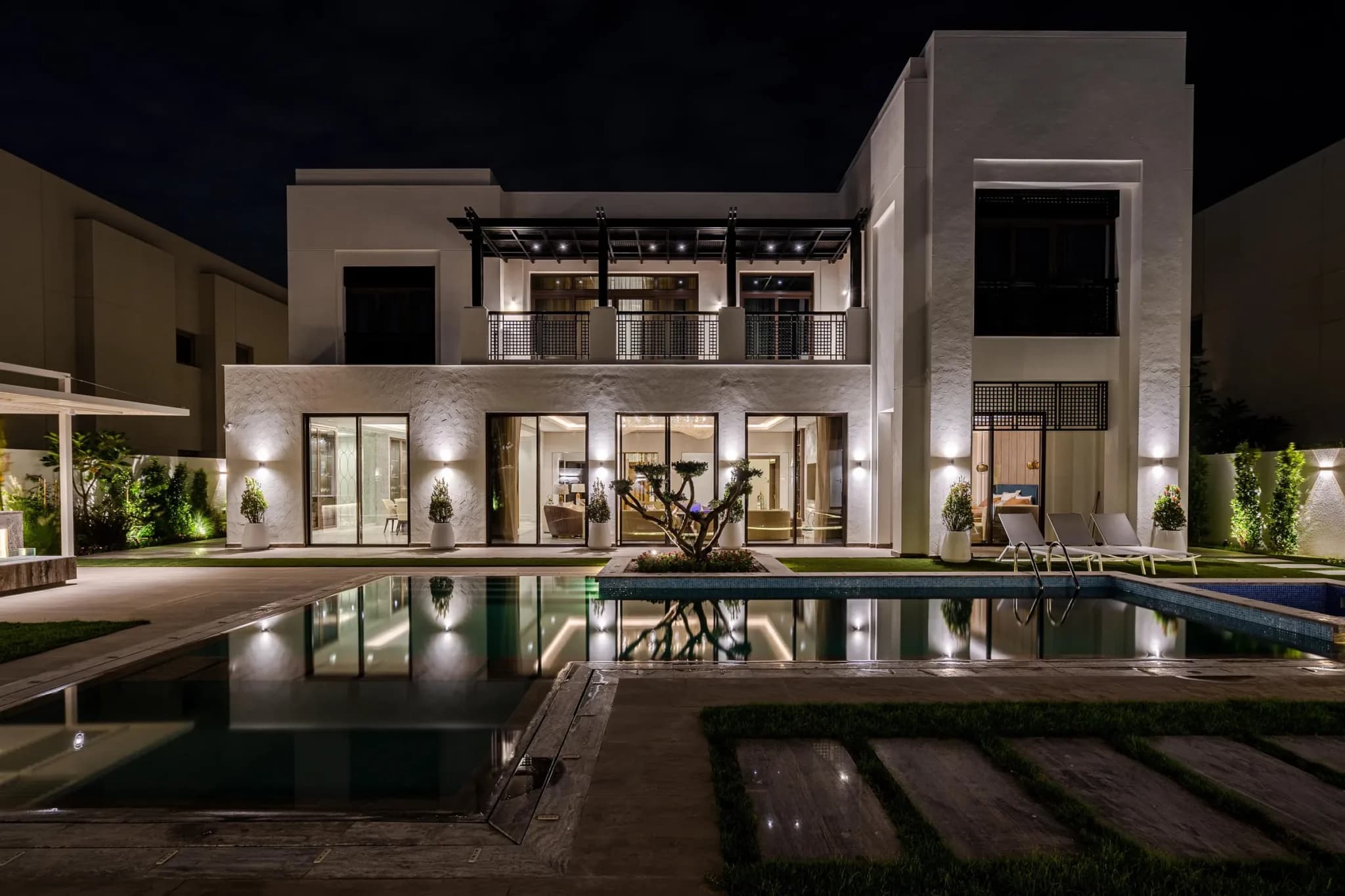 Modern Landscape Design Services for Luxury Villas in Dubai