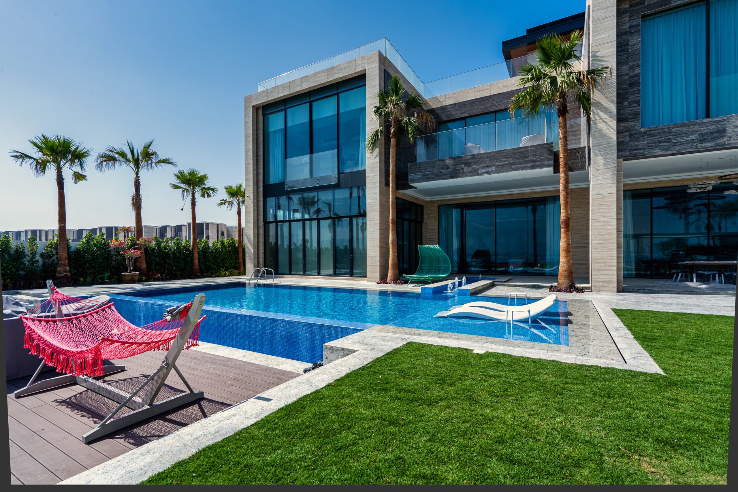 Modern Exterior Villa Design for Urban Living